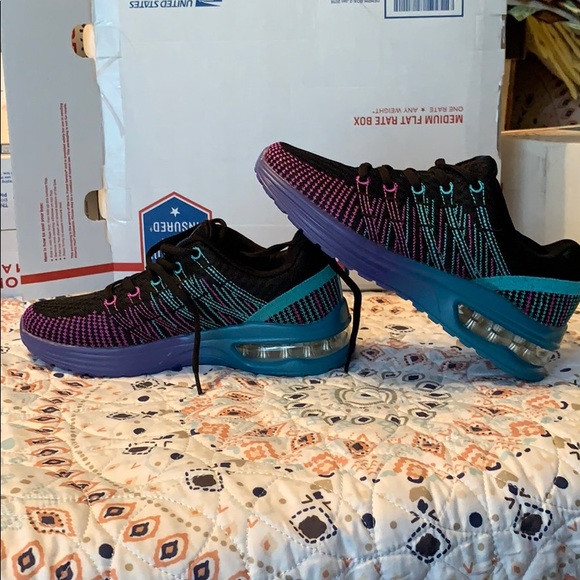 omega walk tennis shoes